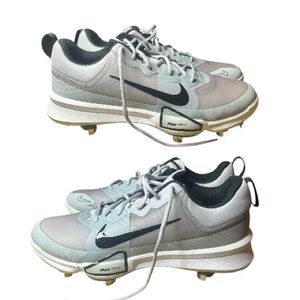 Nike Black and White Athletic Baseball Cleats